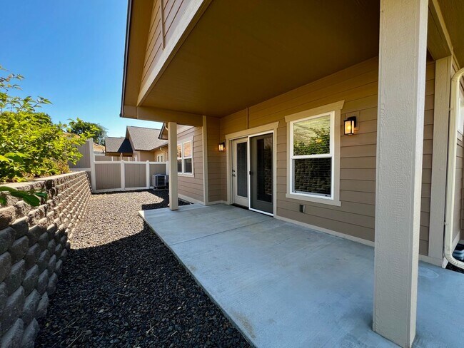 Building Photo - 8819 Kail Dr