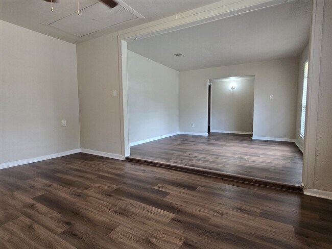 Building Photo - 7731 Melanie St