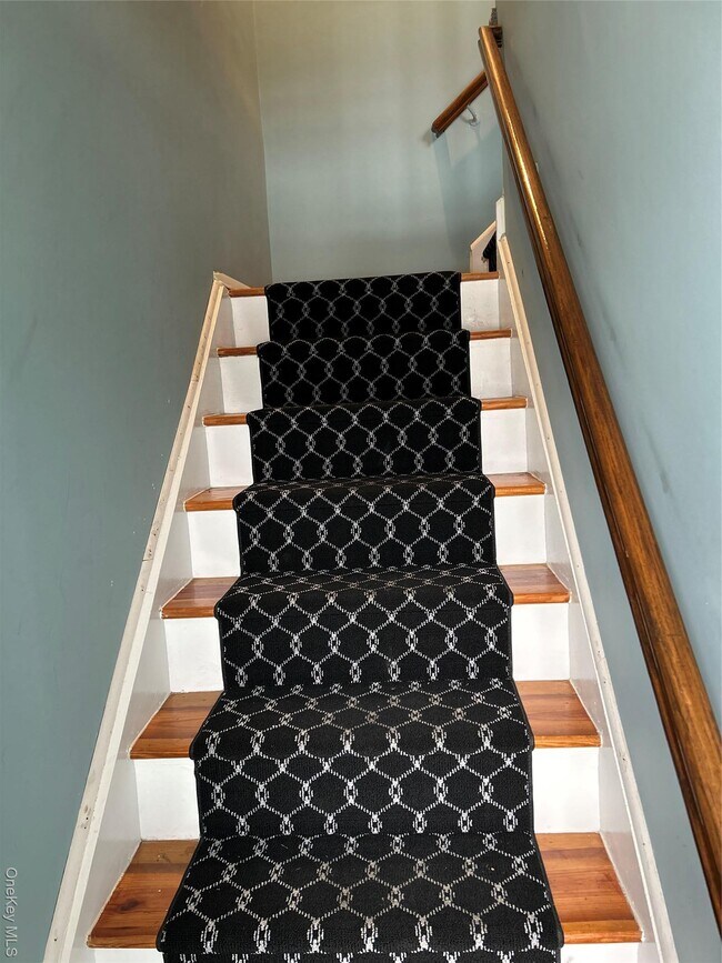 Building Photo - 140 Meyer Oval