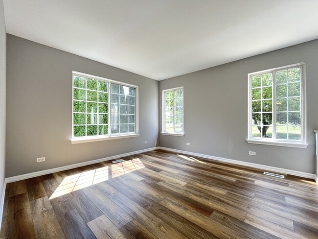 Building Photo - 4624 Courtney Dr