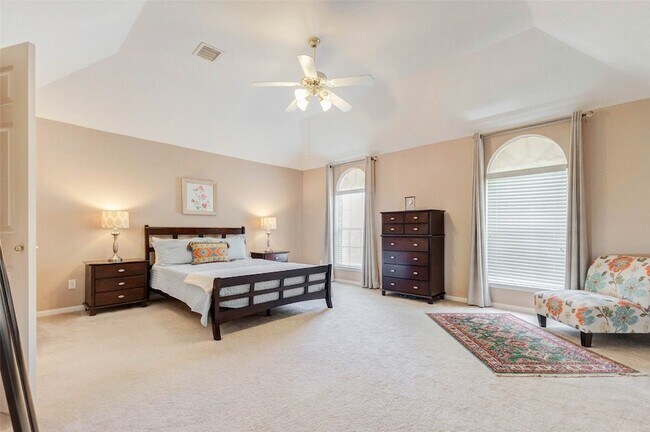 Building Photo - 15415 Longhorn Cavern Dr
