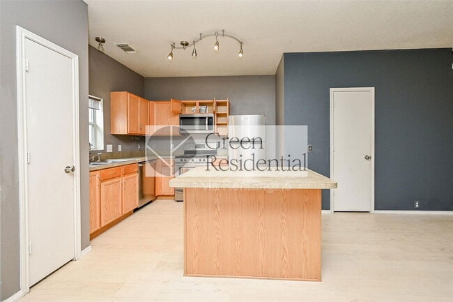 Building Photo - 23850 Pebworth Pl