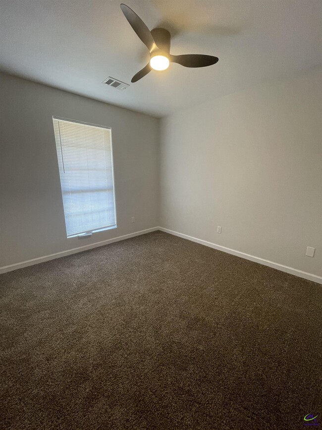 Building Photo - 101 Shamrock Ct