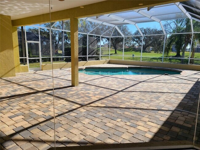 Building Photo - 9996 Cherry Hills Ave Cir