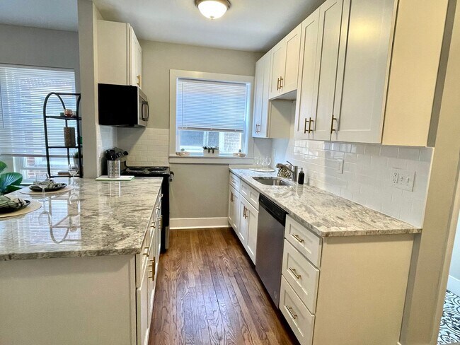 Building Photo - 2117 Maury Ave