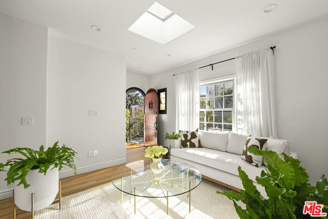 Building Photo - 8835 Betty Way