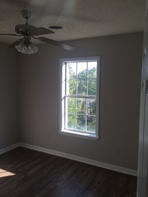 Building Photo - Hathorn