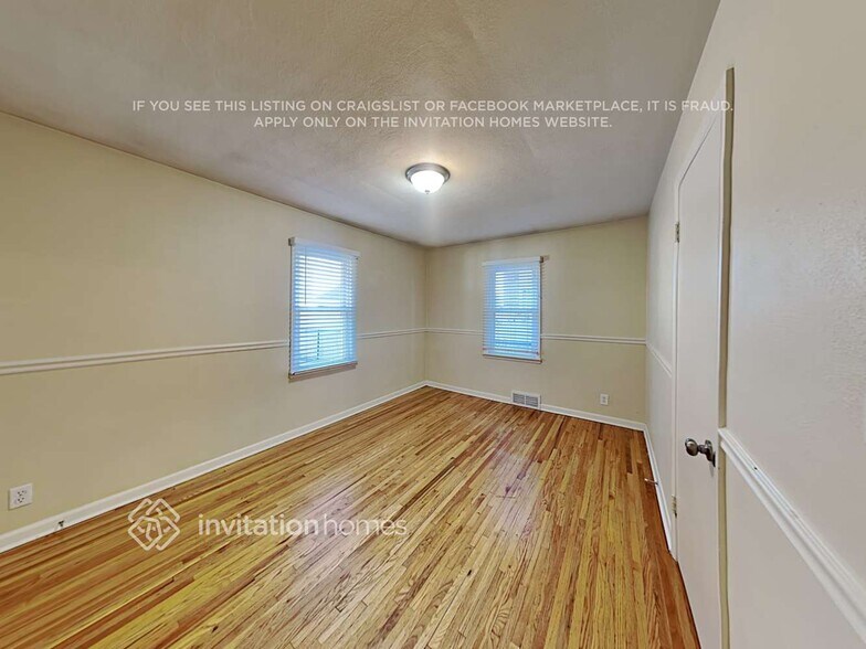 Building Photo - 1159 W Marion St