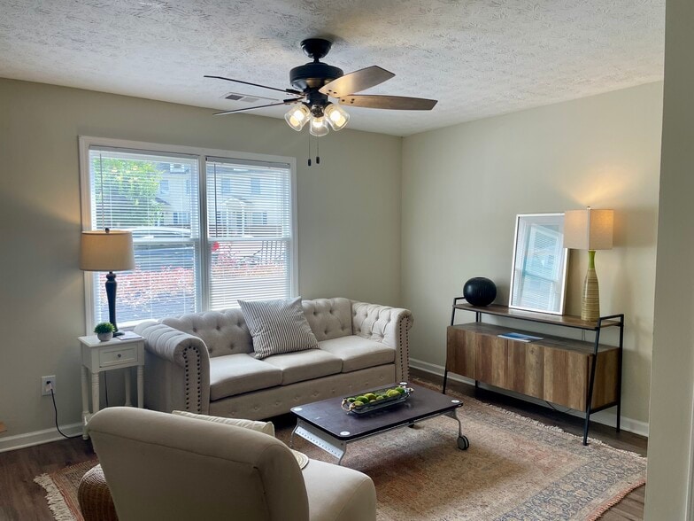 Building Photo - Jefferson Ridge Townhomes