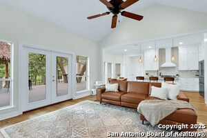 Building Photo - 548 Winding View