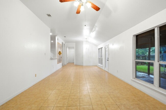Building Photo - 111 Thunder Basin Dr