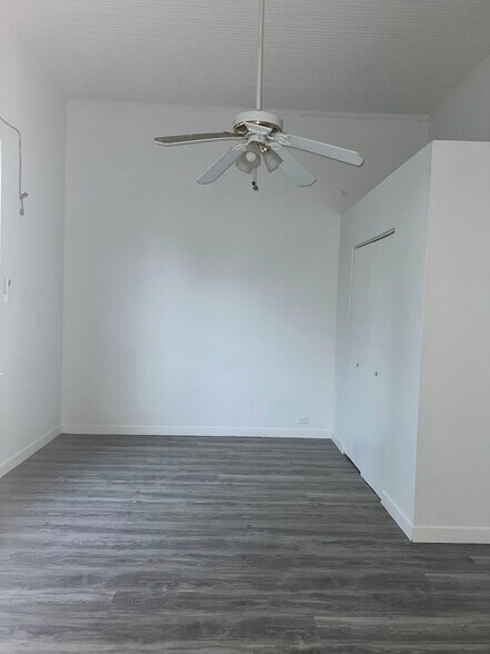 Building Photo - 425 Weber Hoese Ln