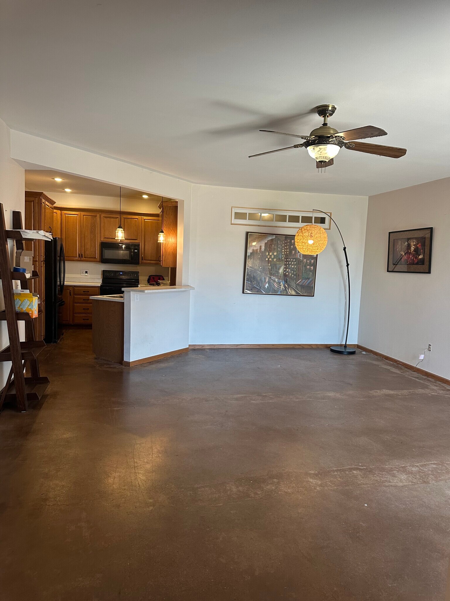 Building Photo - 755 Cherokee Path
