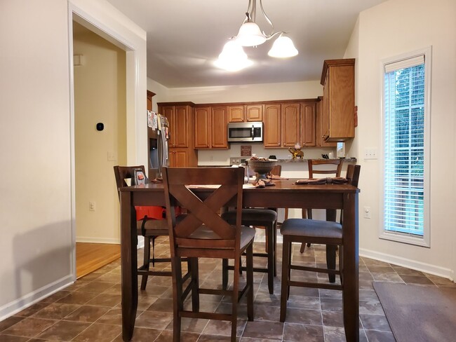 Building Photo - Tranquil Expanse : 4BR | 2.5 BA , House in Moncks Corner