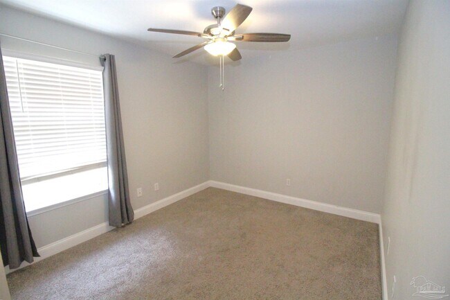 Building Photo - 388 Mirabelle Dr