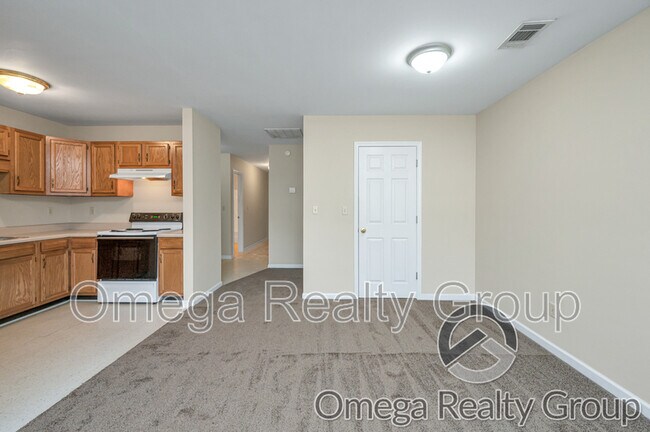 Building Photo - 484 Grey Hill Rd