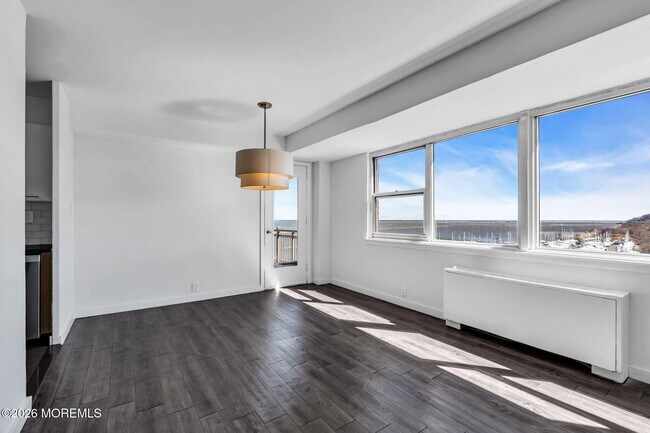 Building Photo - 10 Ocean Blvd