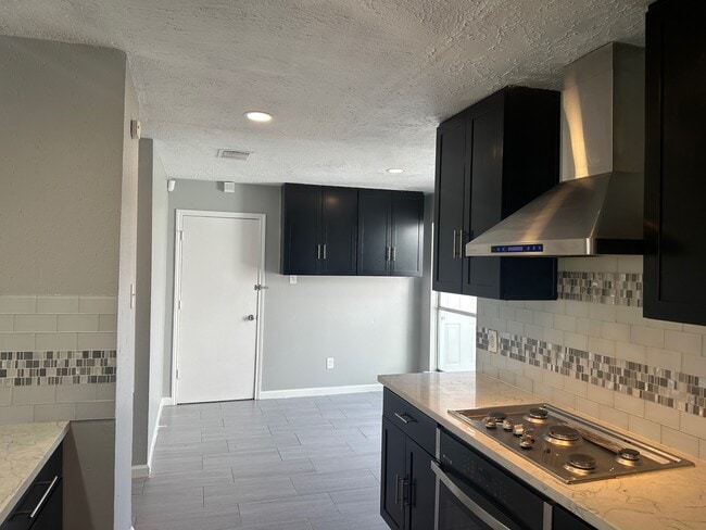 Building Photo - 16334 Rancho Blanco Dr