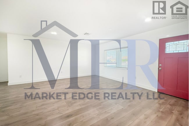 Building Photo - 5Bed/3Bath Home University/McClintock! $39...