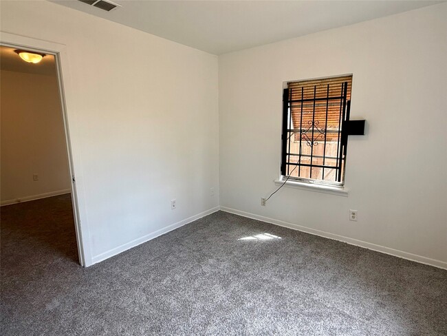 Building Photo - 5326 Wenda St