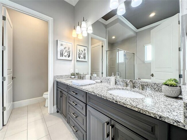 Building Photo - 760 Golden Bear Dr