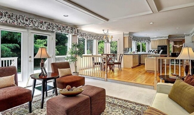 Building Photo - 4 Bedroom 3 Bath Spacious Home in Bellevue