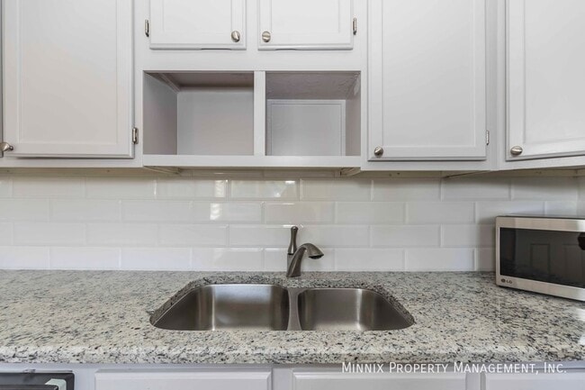 Building Photo - 3001 S Monroe St