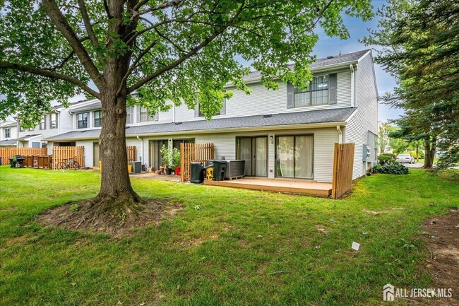 Building Photo - 369 Bromley Pl