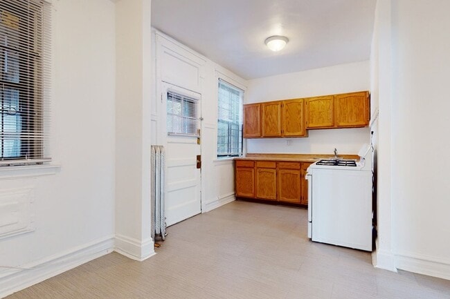 Floorplan - 5411-5421 S. Ellis Avenue
