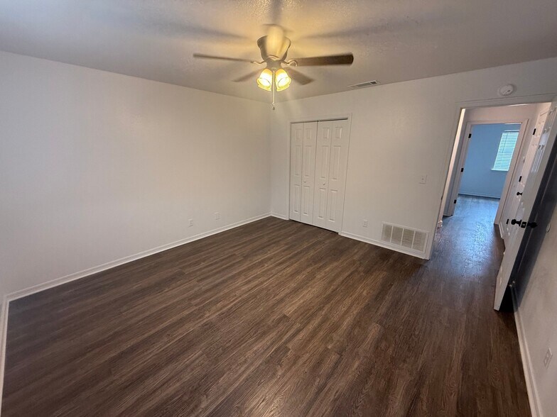 Building Photo - 2938 Gossett Dr