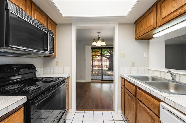 Building Photo - 1533 Signal Ridge Pl