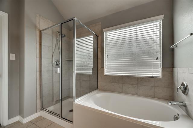 Building Photo - 556 Bromeliad Dr