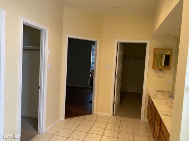 Building Photo - 4 br, 3 bath House - 3003 Onate Rd