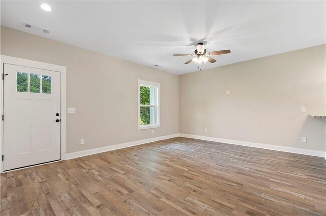 Building Photo - 2163 GA-16