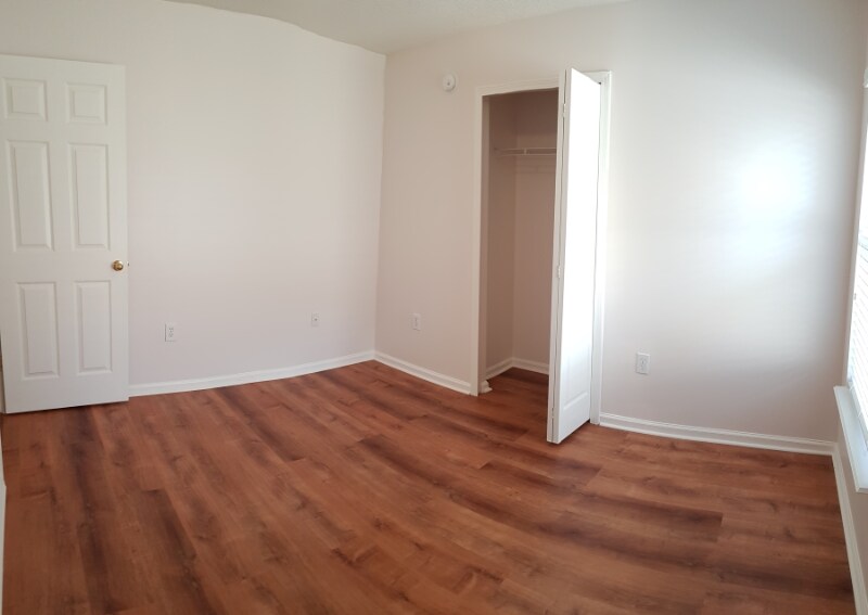 Building Photo - 810 S Lilac Loop