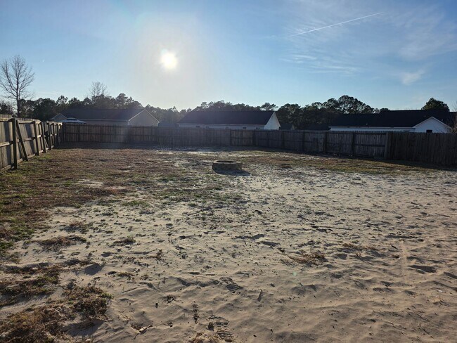 Building Photo - Quiet Neighborhood Charm with Easy Access to Swansboro & the Coast