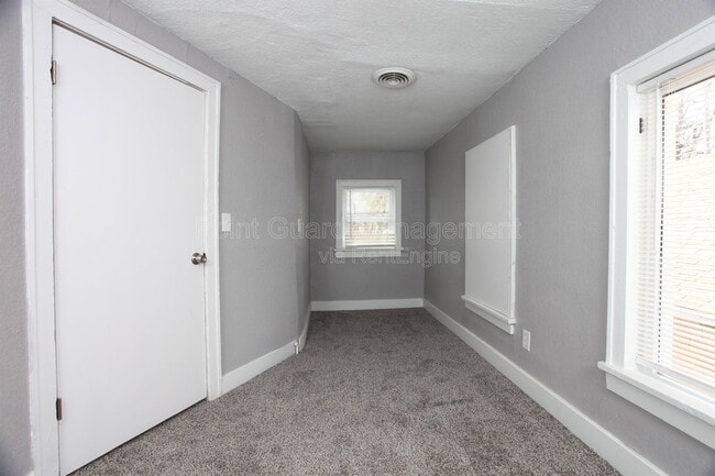 Building Photo - 1225 S Pattie St