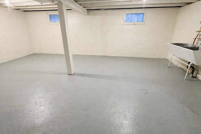 Building Photo - Charming Freshly Remodeled Home Steps from Kendall Yards & Centennial Trail