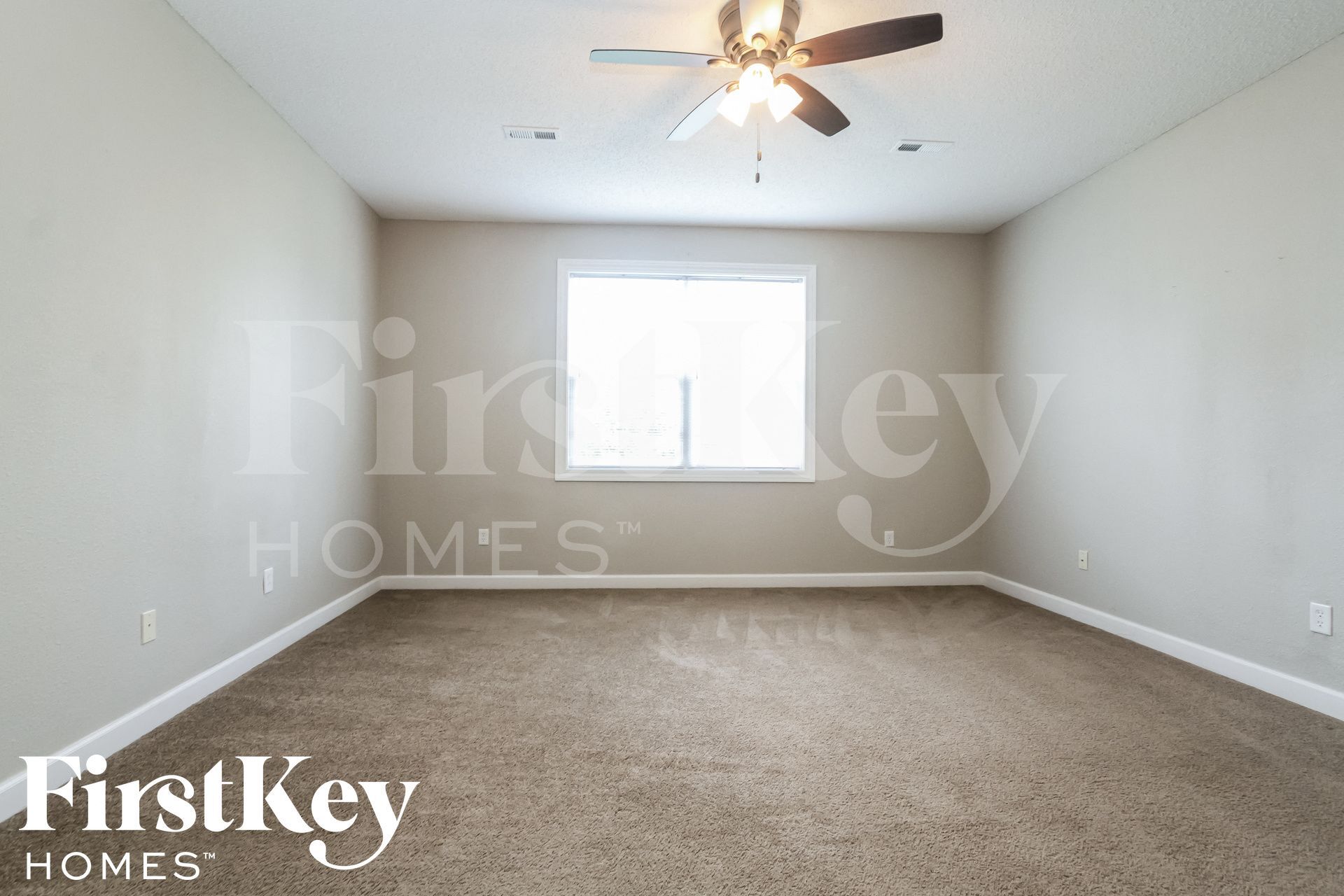 Building Photo - 9778 Rhodes Ln