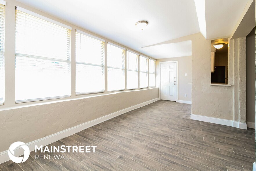 Building Photo - 1638 Chisolm Trail