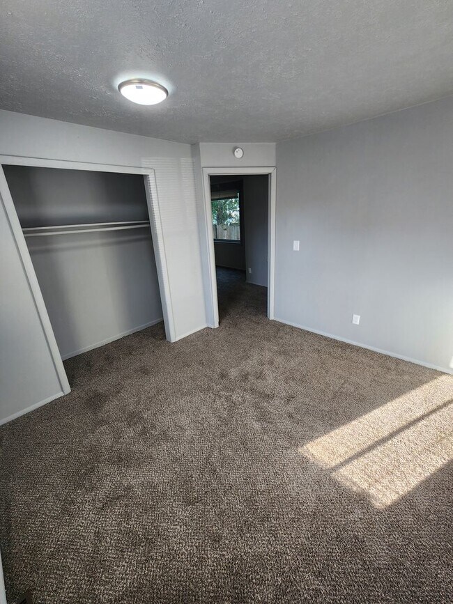 Building Photo - 1919 Castelar St