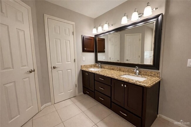 Building Photo - 13 N 12th St