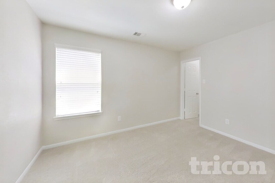 Building Photo - 12223 Elm Orch Trl