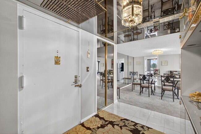Building Photo - 4200 N Ocean Dr