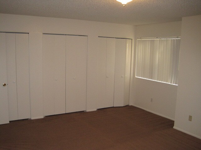 Building Photo - 4420 E Wood St