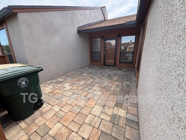 Building Photo - 7823 Fawn Brook Cir E