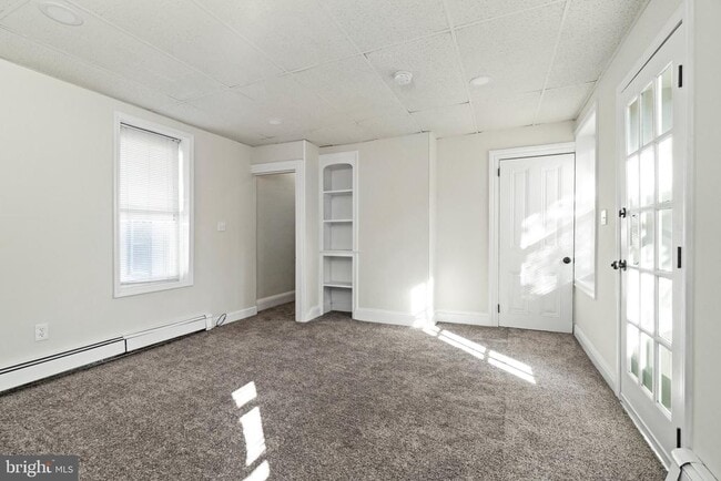 Building Photo - 148 Walnut St