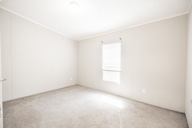 Building Photo - 30820 Peaches Way