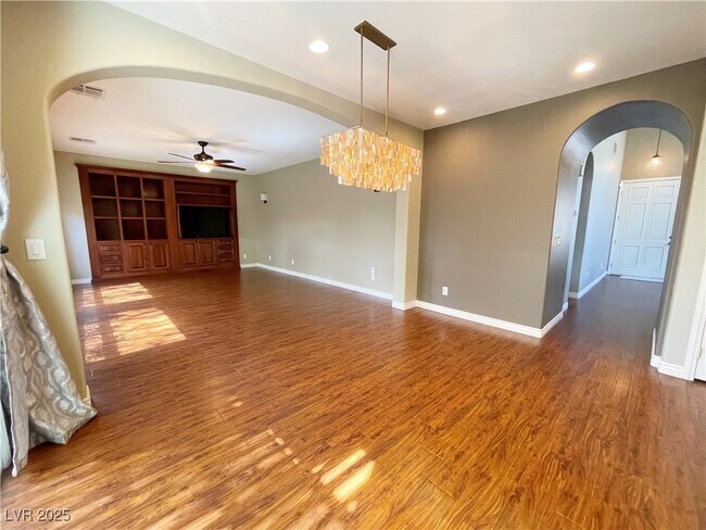 Building Photo - 11761 Del Sur Ave