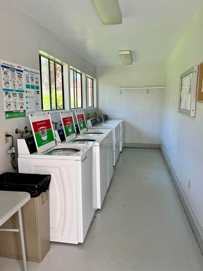 Building Photo - 2820 N Arcadia Ct